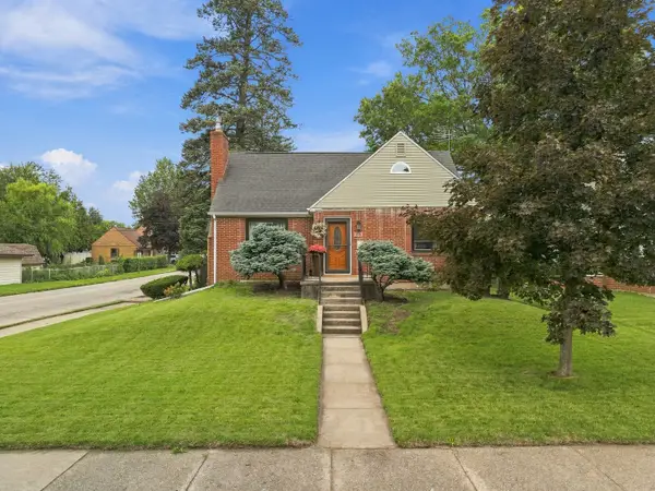 616 W 11th Street, Sterling, IL 61081