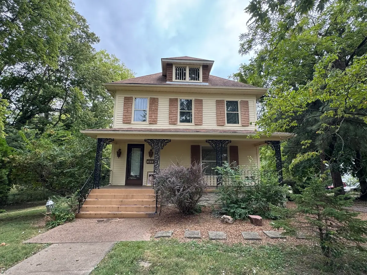 146 N Washington Street, Du Quoin No 11, IL 62832 - #1