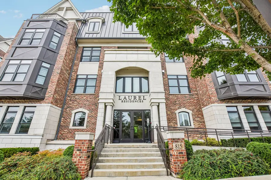 815 Laurel Avenue #106, Highland Park, IL 60035 - #3