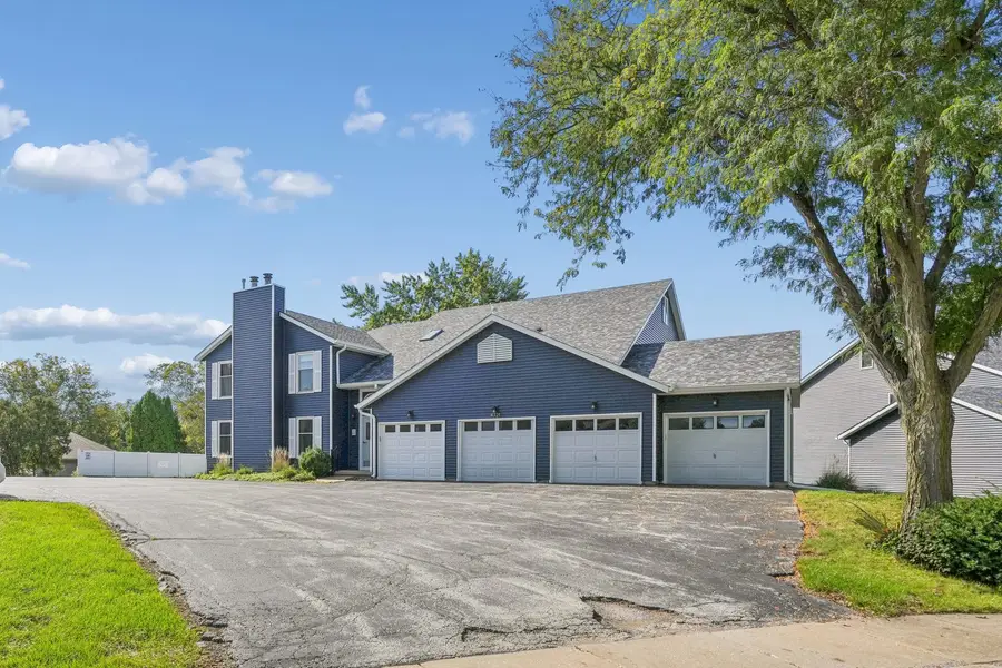 4721 Kynnelworth Drive #110, Bettendorf, IA 52722 - #2
