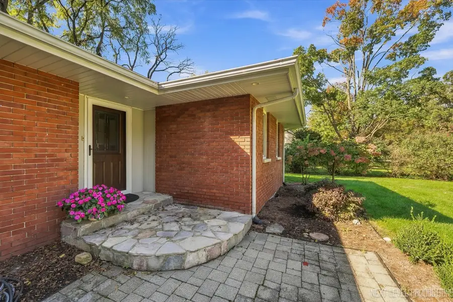 524 Waubonsee Trail, Batavia, IL 60510 - #2