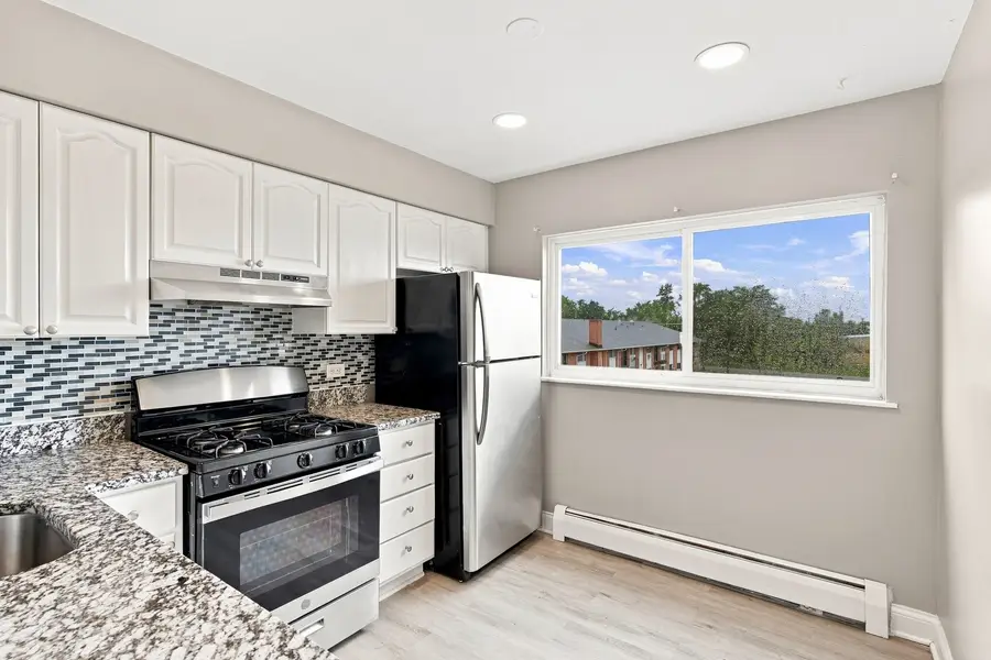 680 Marilyn Avenue #210, Glendale Heights, IL 60139 - #3