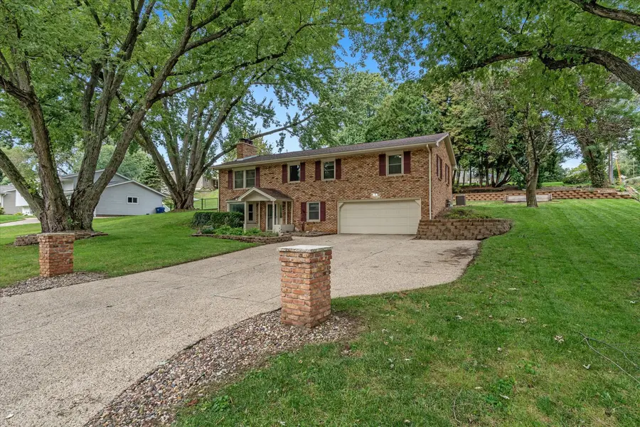 1522 25th Street, Bettendorf, IA 52722 - #3
