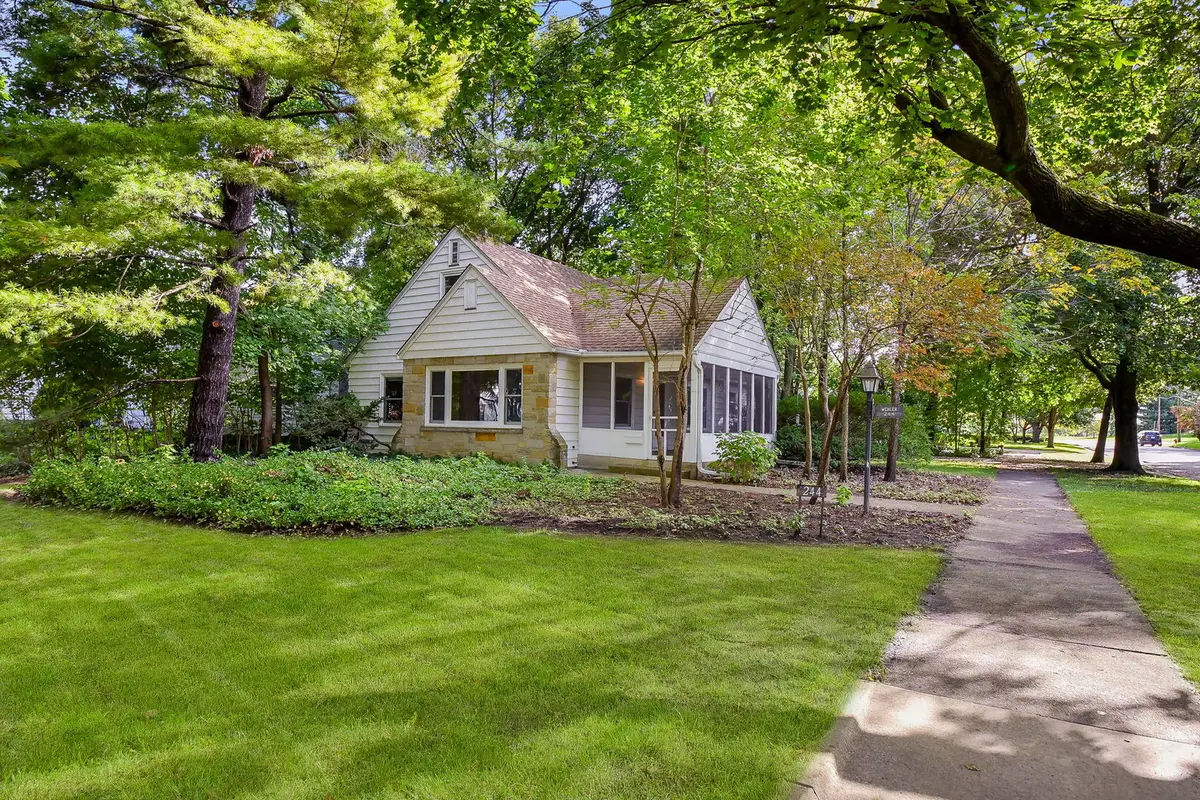 244 S Elmwood Drive, Aurora, IL 60506 - #1