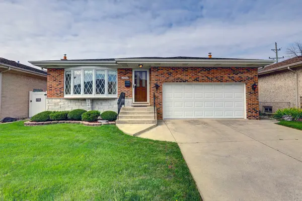 4734 N Maria Court, Chicago, IL 60656