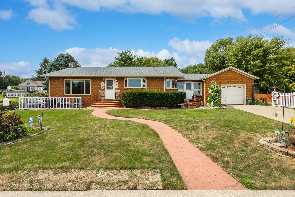 21780 Great River Road, Le Claire, IA 52753 - #1