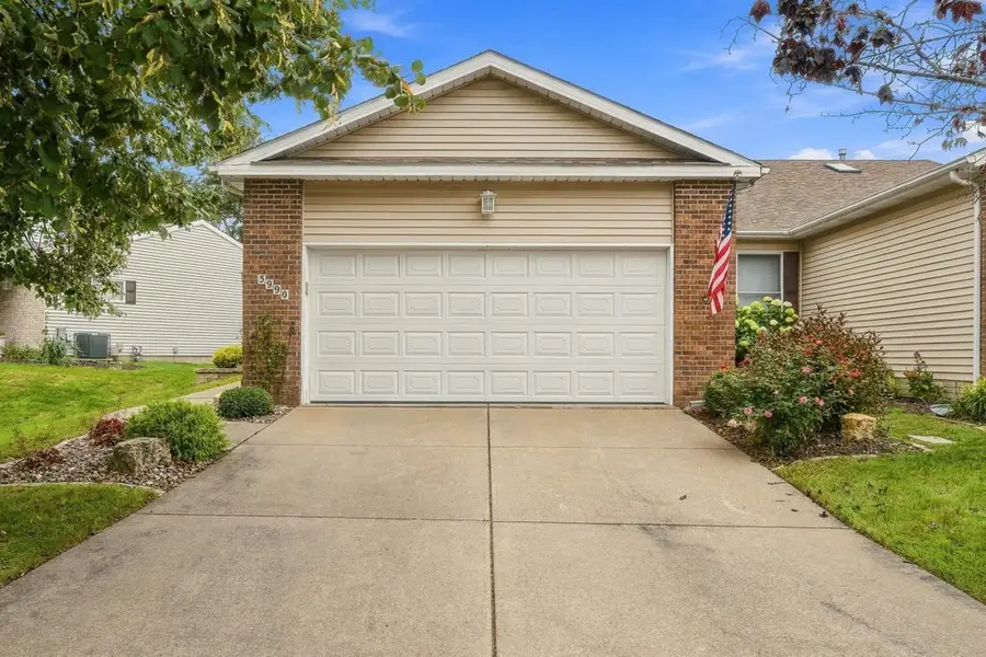 3990 Prairie Lane, Bettendorf, IA 52722 - #2