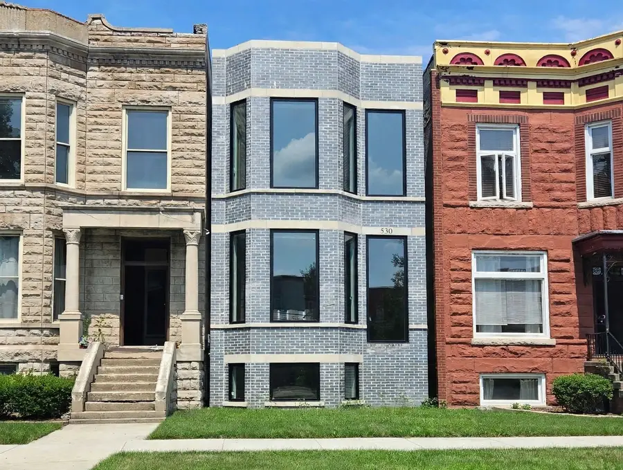 530 E 44th Place, Chicago, IL 60653 - #2