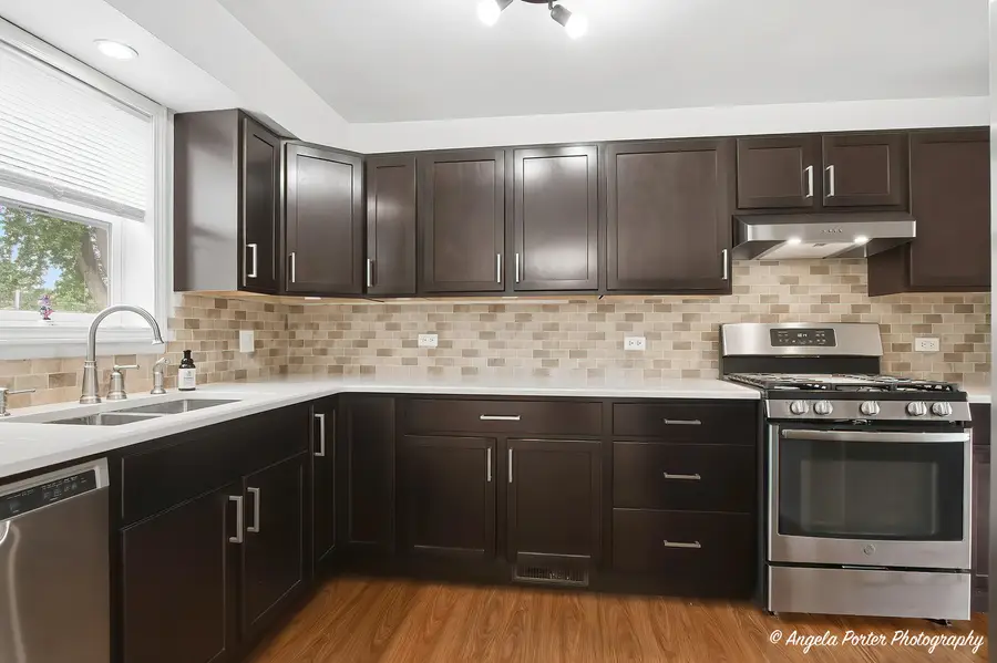 1124 Fulton Avenue, Winthrop Harbor, IL 60096 - #3