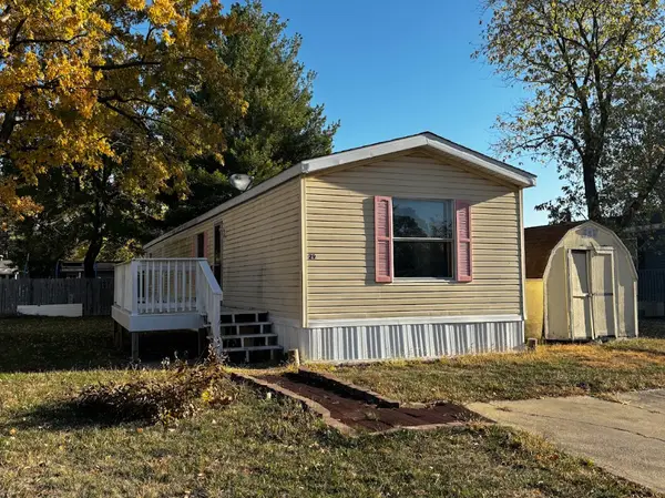 29 Pulaski Street, Mahomet, IL 61853