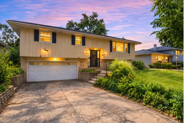 217 E Central Avenue, Lombard, IL 60148