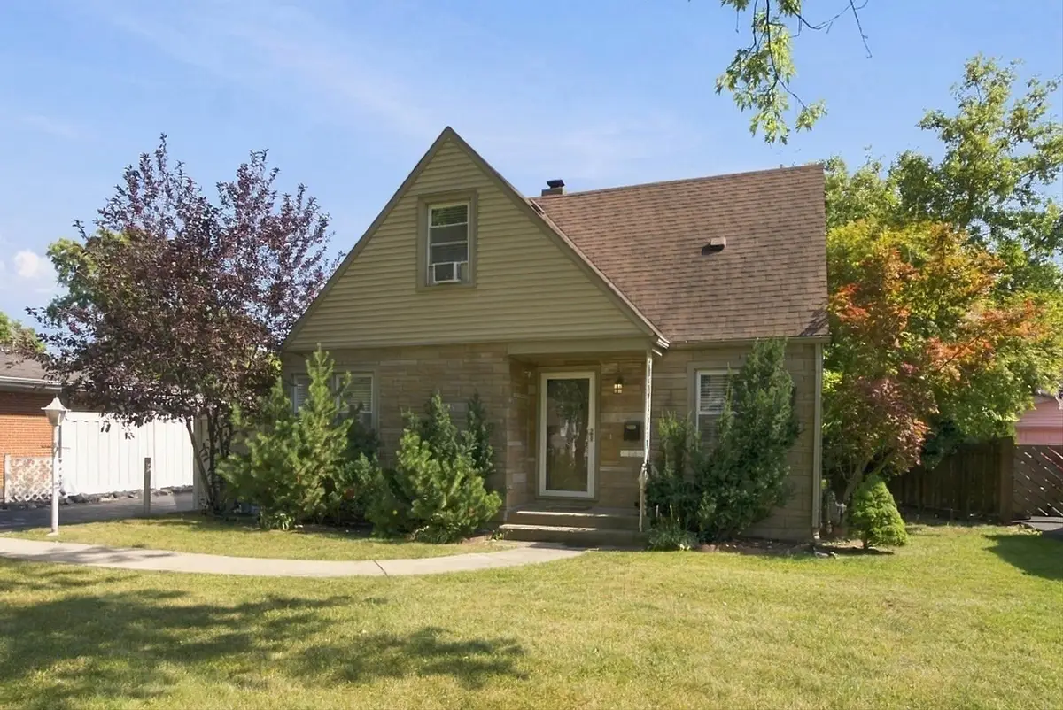 2115 Halsey Drive, Des Plaines, IL 60018 - #1