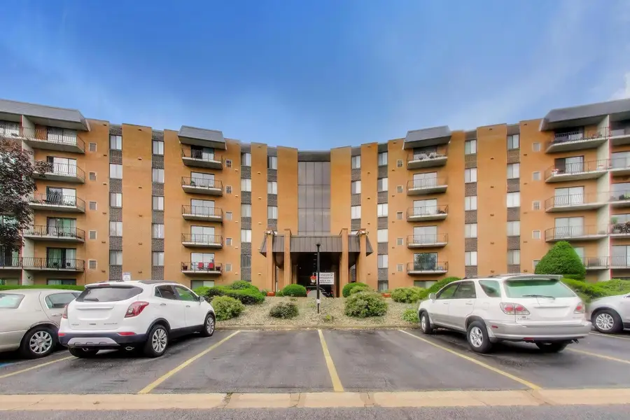 900 W Sunset Drive #409, Glenwood, IL 60425 - #2