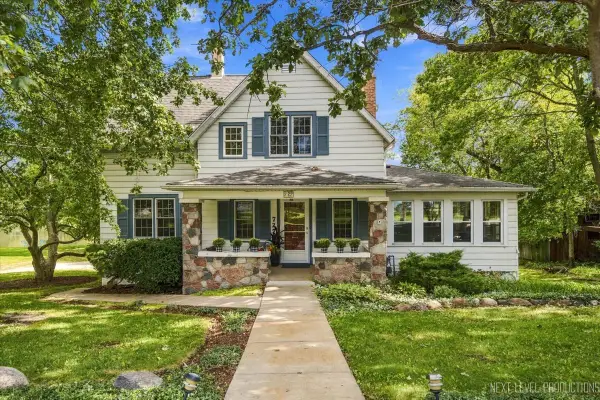 727 N First Street, Geneva, IL 60134