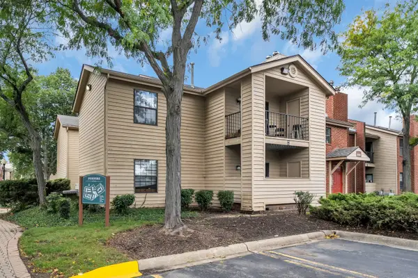 2060 N Rand Road #101, Palatine, IL 60074