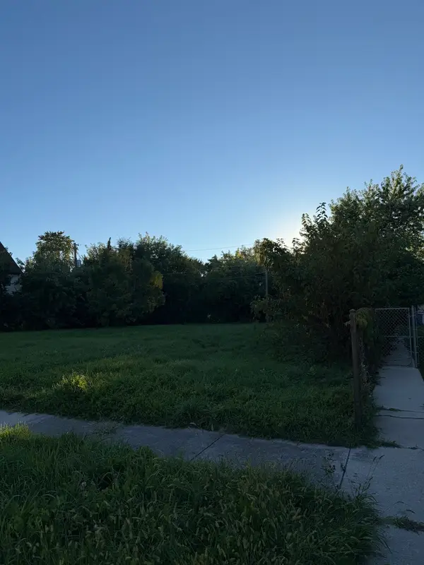 10562 S Lafayette Avenue, Chicago, IL 60628