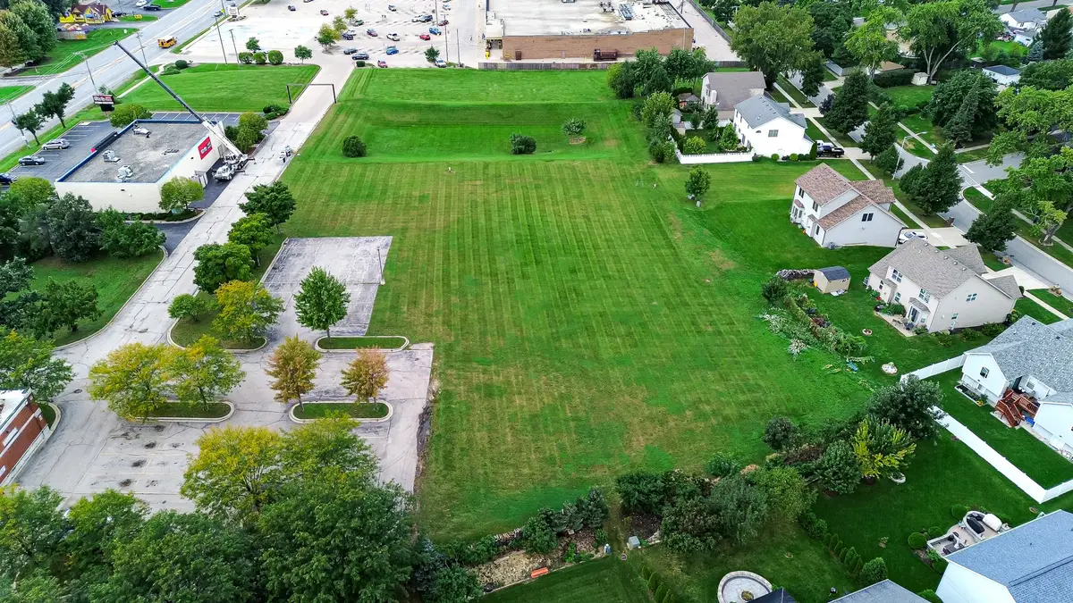 275 E Roosevelt Road, West Chicago, IL 60185 - #1