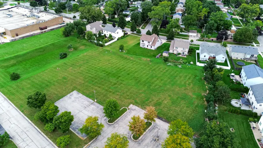 275 E Roosevelt Road, West Chicago, IL 60185 - #2