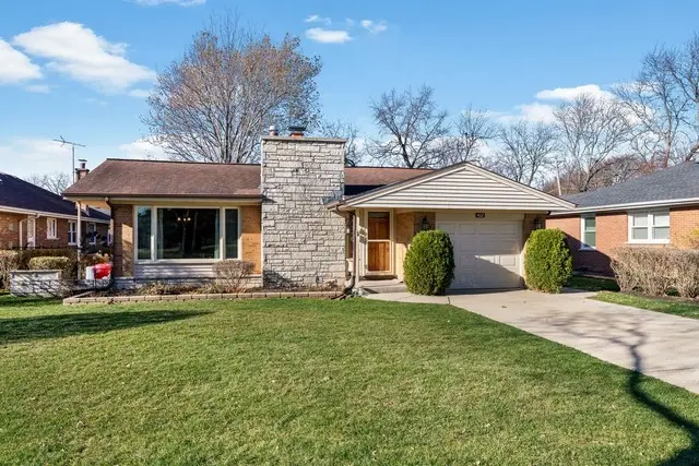 402 S Na Wa Ta Avenue, Mount Prospect, IL 60056 - #1