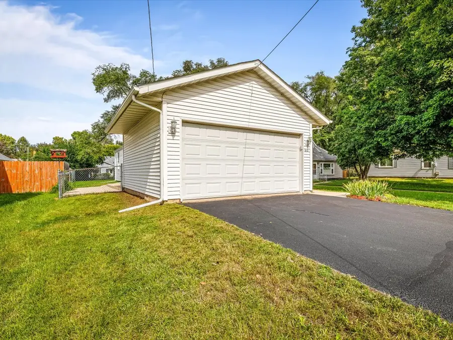 610 Sydney Avenue, Loves Park, IL 61111 - #2