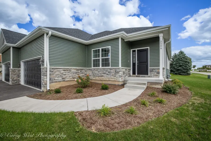 2206 Maggie Lane, Sycamore, IL 60178 - #2