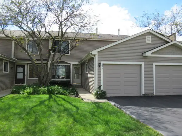 241 E Forest Knoll Drive, Palatine, IL 60074