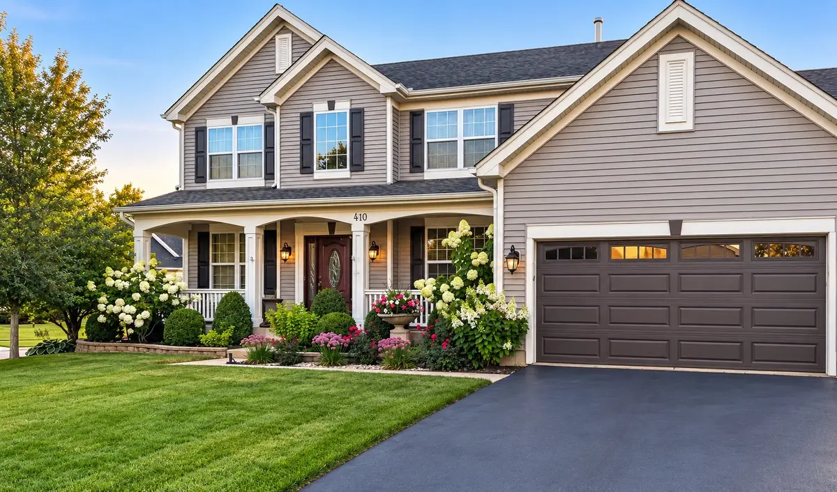 410 Thornwood Way, South Elgin, IL 60177 - #1