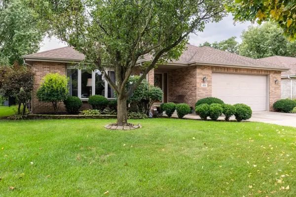 855 63rd Street, La Grange Highlands, IL 60525