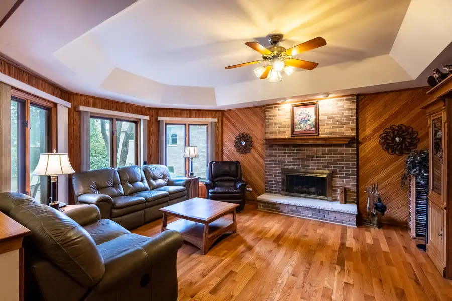 855 63rd Street, La Grange Highlands, IL 60525 - #3