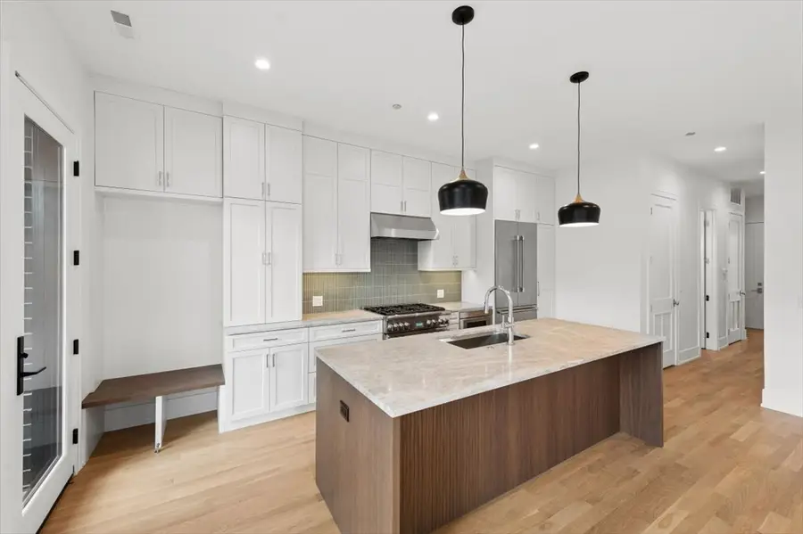 3820 N Damen Avenue #2, Chicago, IL 60618 - #3