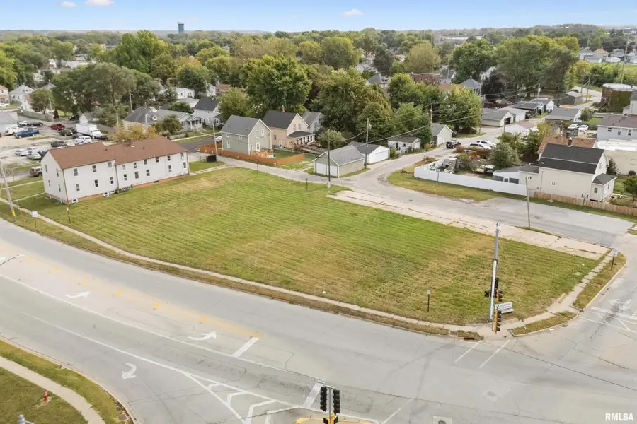1230 13th Street, East Moline, IL 61244 - #3