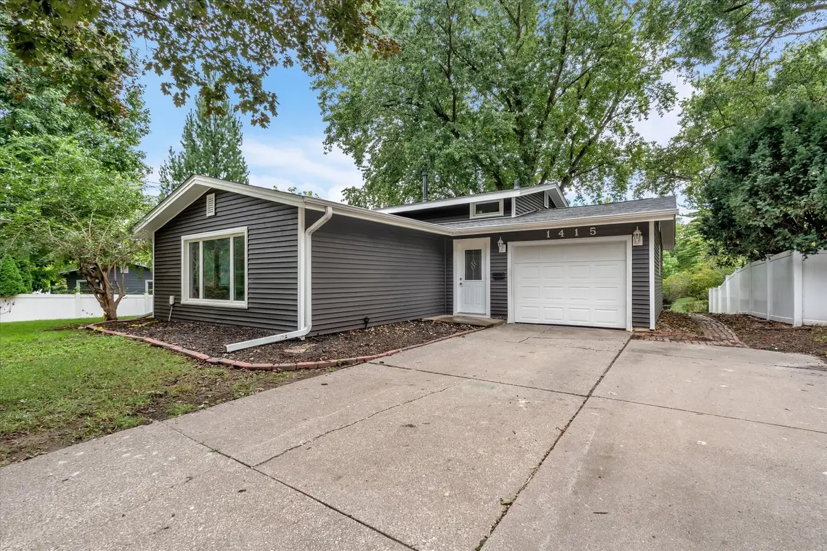 1415 Fairlane Drive, Bettendorf, IA 52722 - #1