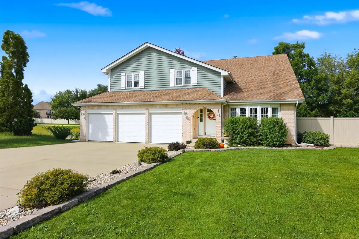 10 Americana Court, Roselle, IL 60172 - #1