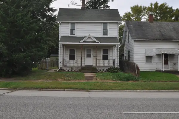 2520 4th Avenue, Moline, IL 61265