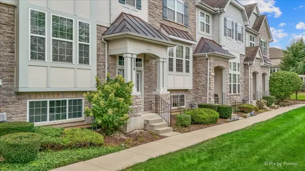 234 Bennett Drive, Carol Stream, IL 60188
