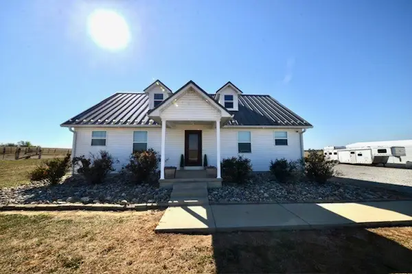 64 County Rd 150 N Road, Belle Rive, IL 62810