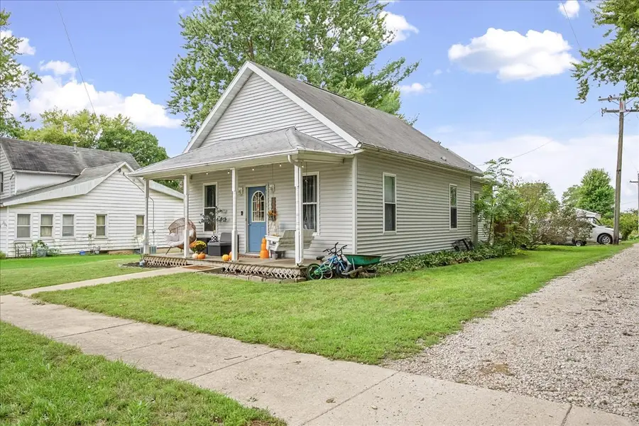 109 S Willow Street, Toluca, IL 61369 - #2