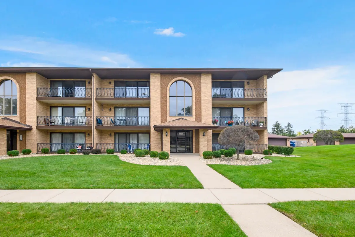 8300 160th Place #2E, Tinley Park, IL 60477 - #1