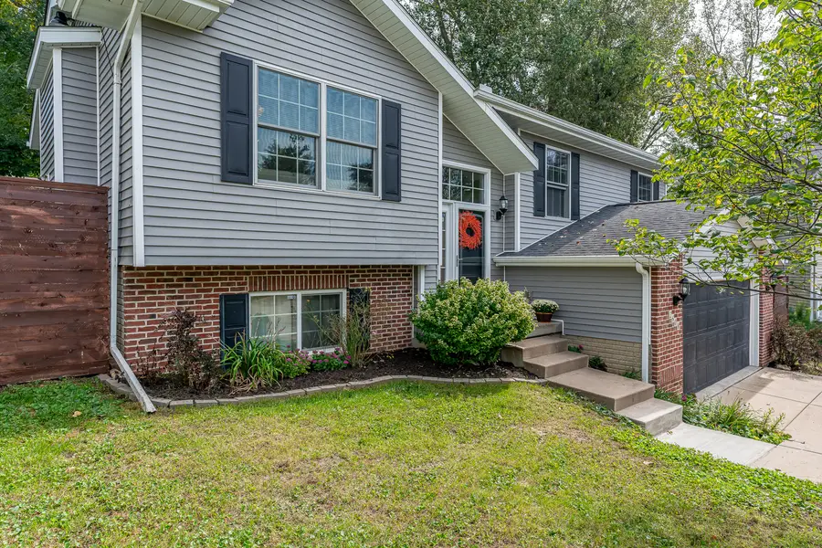 2608 Revo Road, Davenport, IA 52806 - #2