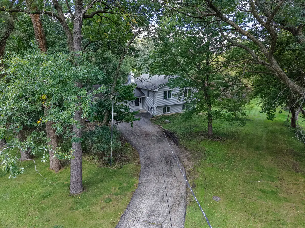 951 Irving Avenue, Woodstock, IL 60098 - #1