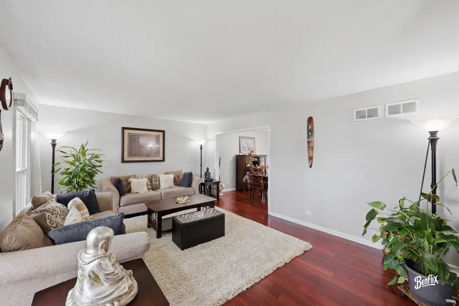 750 Dunhill Drive, Buffalo Grove, IL 60089 - #2