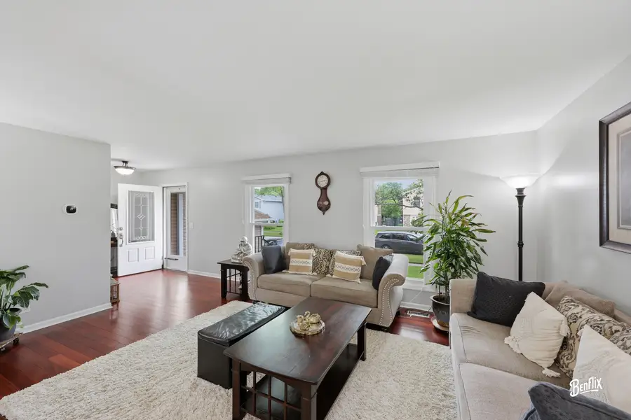 750 Dunhill Drive, Buffalo Grove, IL 60089 - #3
