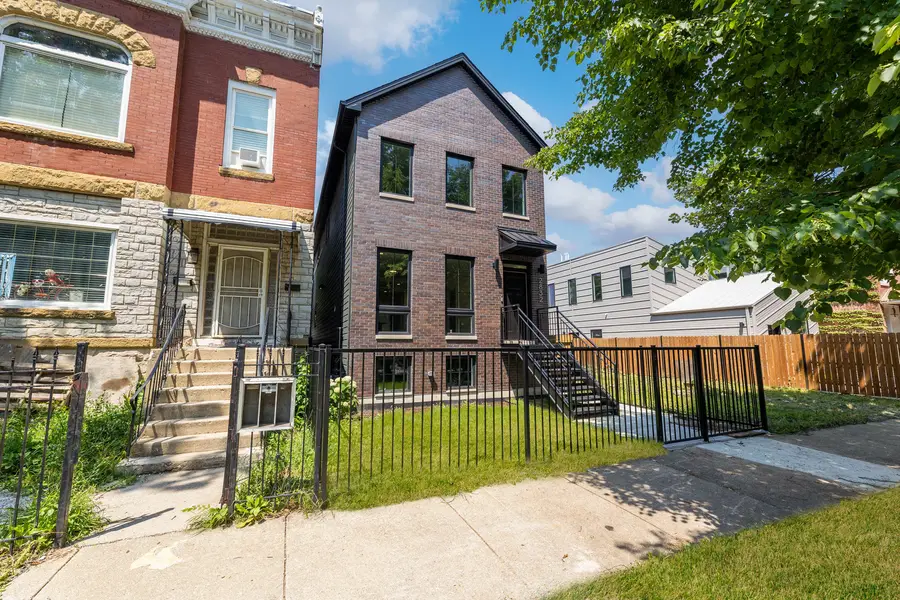 2832 W Wilcox Street, Chicago, IL 60612 - #2