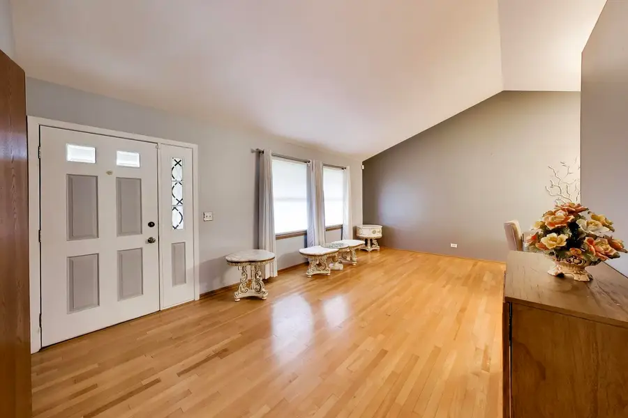 951 Wilma Lane, Elk Grove Village, IL 60007 - #3