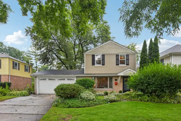 606 S Dryden Place, Arlington Heights, IL 60005