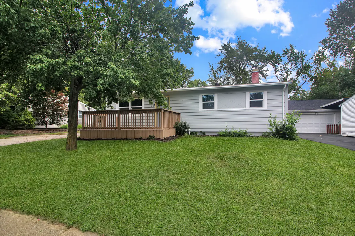 1307 Glenwood Road, Bloomington, IL 61704 - #1