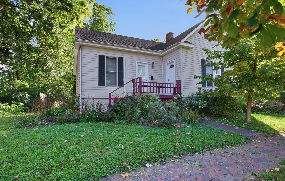 205 E Oregon Street, Urbana, IL 61801 - #1