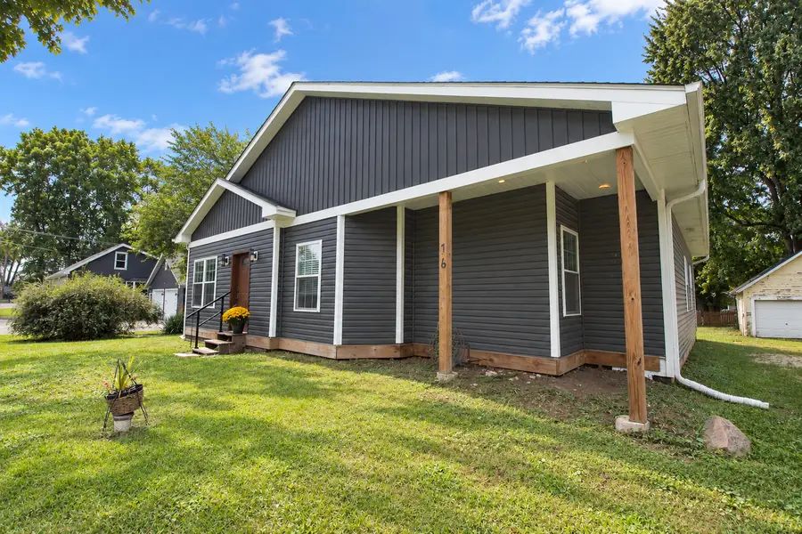 16 Grove Street, Bristol, IL 60512 - #3