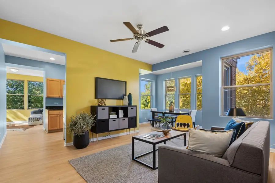 3725 W Byron Street #3, Chicago, IL 60618 - #2