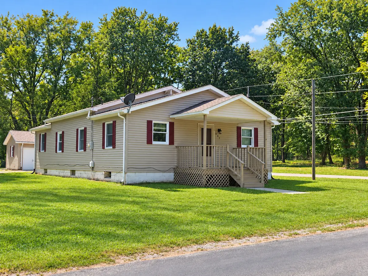 901 E Olive Street, Du Quoin No 6, IL 62832 - #1